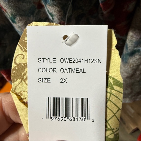 One World NWT Poinsettia Holiday Asymmetrical Top 2X Rhinestone Floral Christmas - Picture 10 of 14